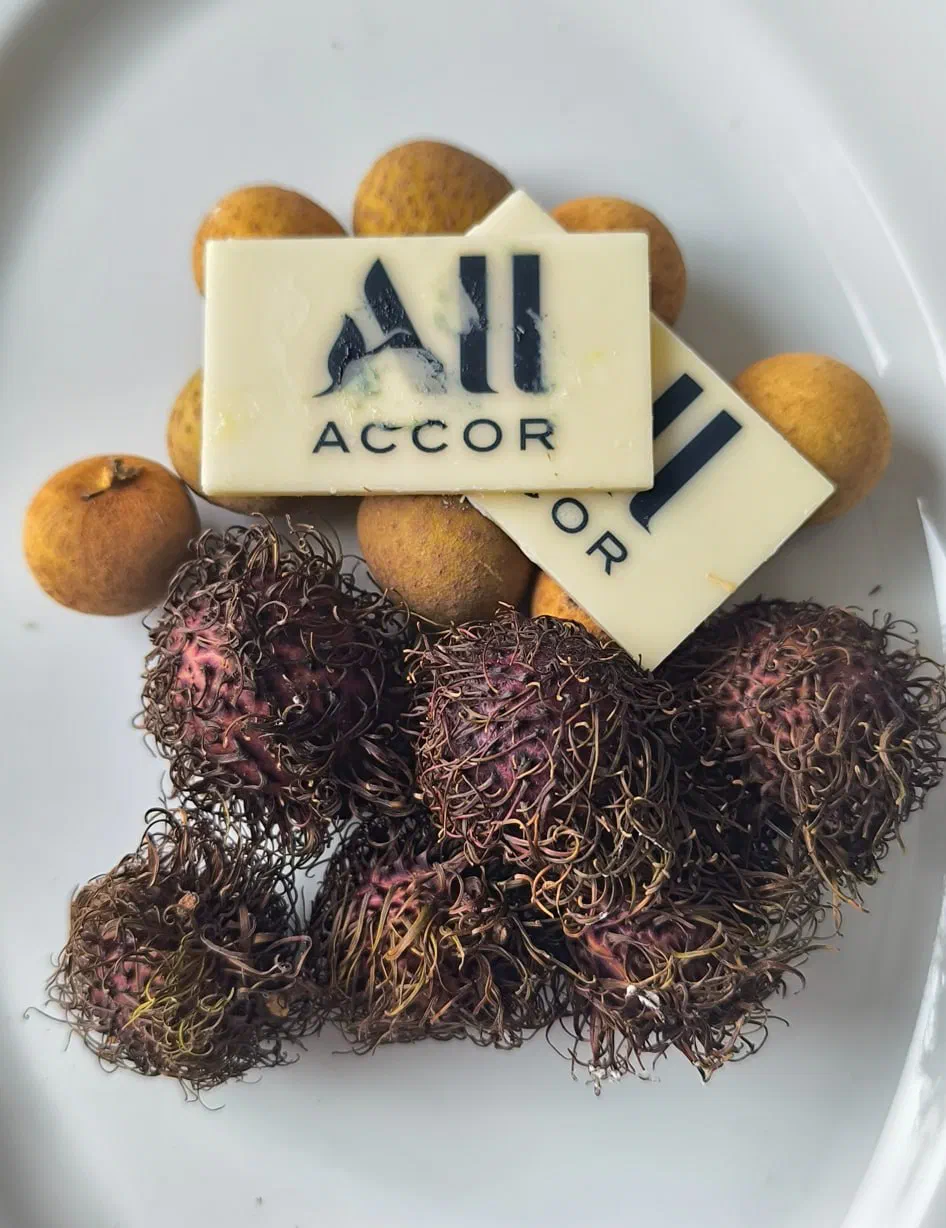 Дед Архимед против Accor